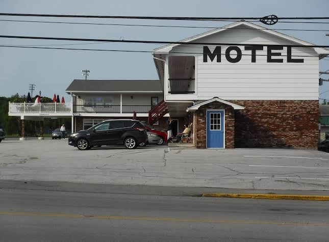 Brewer Motor Inn